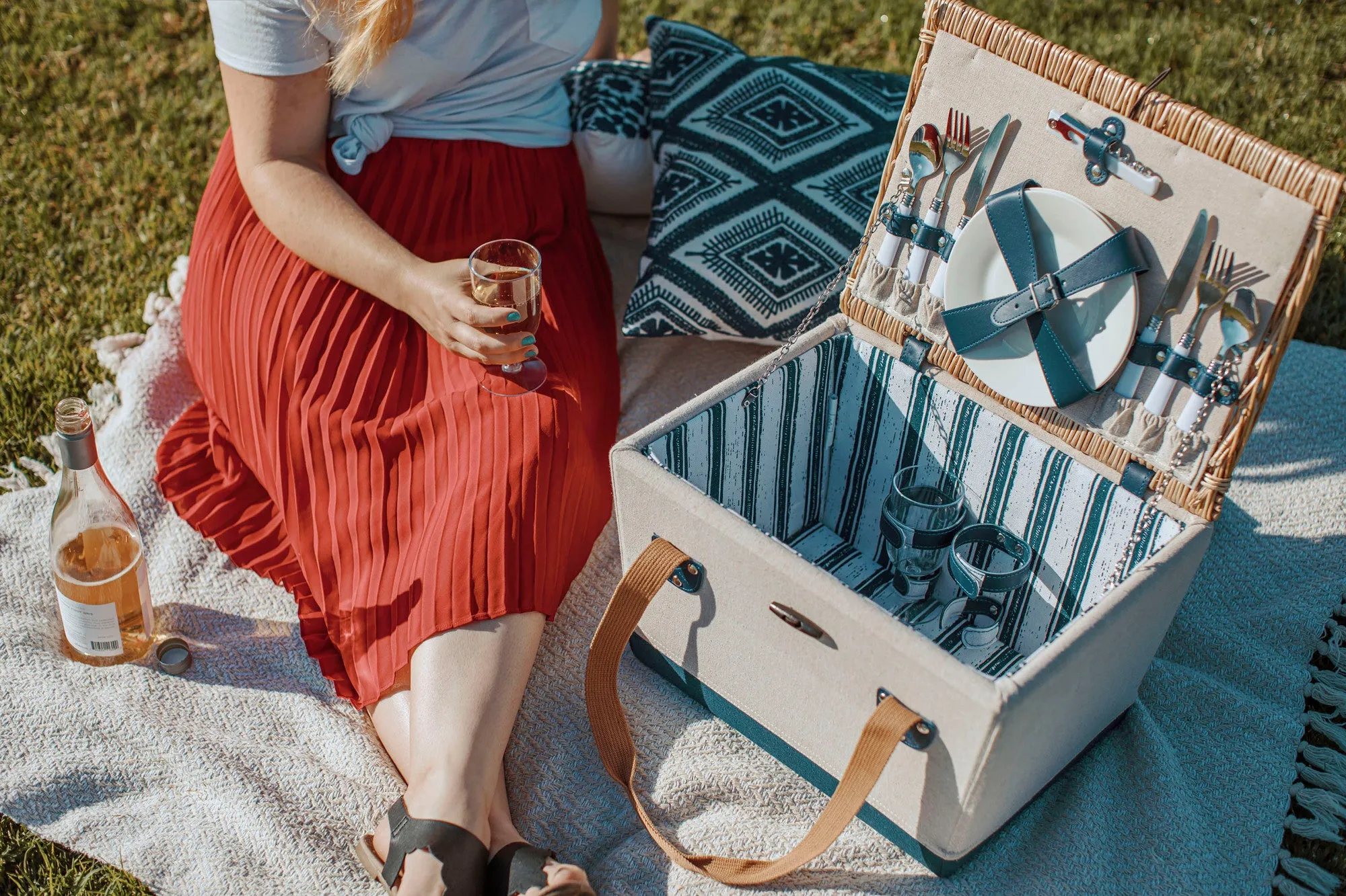 Boardwalk Picnic Basket for 2