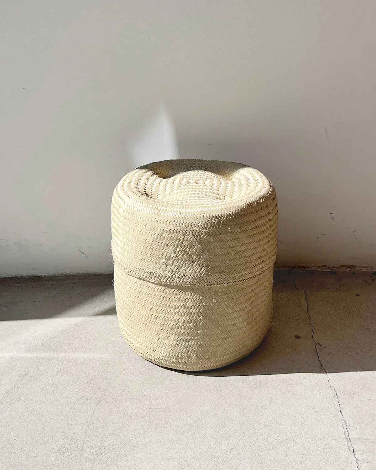 Natural Woven Palm Baskets with Lid